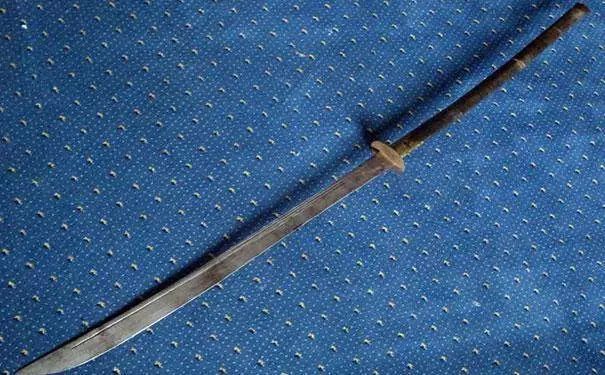 宋朝神宗熙宁中,又制斩马刀,其犀利则莫比,盖亦取汉氏旧名为称也.